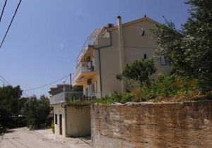 Apartments with parking space Marusici, Omis - 1131