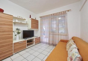 Apartments with parking space Mavarstica, Ciovo - 17821