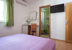 Apartments with parking space Tucepi, Makarska - 14457