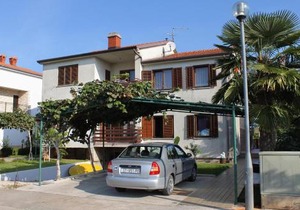 Apartments with parking space Umag - 7109