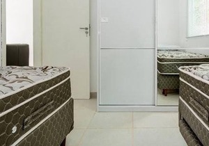Apartments with two full bedrooms, five minutes walking from the sea.