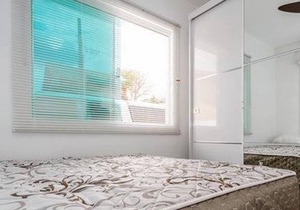 Apartments with two full bedrooms, five minutes walking from the sea.