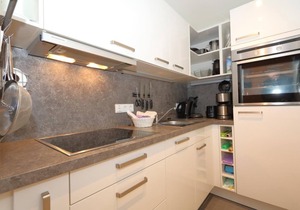 App. Nora 09 WB #420 Location: The apartment is located on the 1st floor of an apartment building in the spa center. A few steps and you are in the pedestrian zone Friedrichstraße, a few meters further is the beach. The leisure and wellness