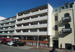 App. Nora 09 WB #420 Location: The apartment is located on the 1st floor of an apartment building in the spa center. A few steps and you are in the pedestrian zone Friedrichstraße, a few meters further is the beach. The leisure and wellness