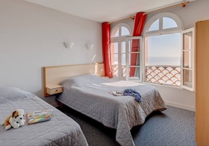 Appart avec Balcon/Terrasse, accès Piscine