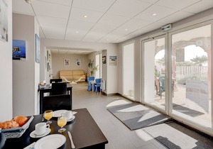 Appart avec Balcon/Terrasse, accès Piscine