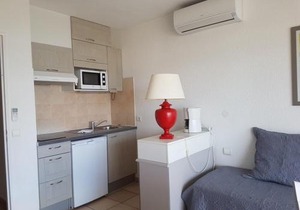 Appartement 2 Pièces avec Balcon, Climatisé, Proche Plage et Centre-Ville - FR-1-466A-2