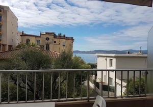 Appartement 2 Pièces avec Balcon, Climatisé, Proche Plage et Centre-Ville - FR-1-466A-2