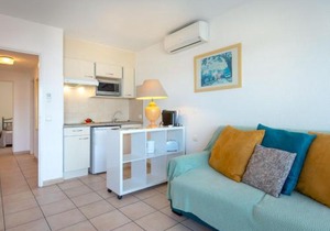 Appartement 2 pièces avec Terrasse - Plage à 50m - Climatisé - Proche Gare et Commerces - FR-1-466A-4