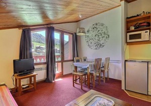 Appartement au pied des pistes avec balcon et cuisine équipée - FR-1-455-7