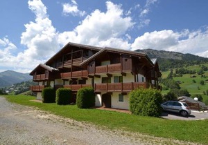 Appartement chaleureux au pied des pistes avec parking, pour 4-6 personnes - FR-1-505-61