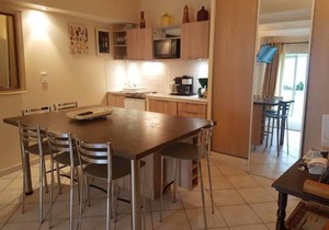 Appartement charmant a Forcalquier avec piscine partagee