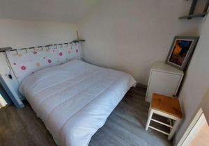 Appartement climatisé 2 pièces à 160m de la plage avec terrasse, parking privé et proche commerces - FR-1-423-240