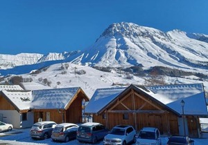 Appartement confortable, 300m des pistes et commerces, balcon sud, parking, animaux acceptés - FR-1-618-14