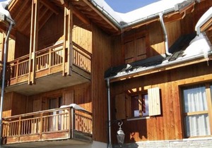 Appartement confortable, 300m des pistes et commerces, balcon sud, parking, animaux acceptés - FR-1-618-14