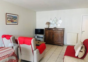 Appartement Confortable avec Parc, Piscine, et Parking à Cambo-les-Bains - FR-1-495-9