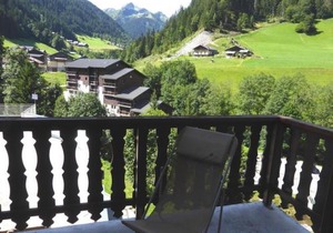 Appartement cosy 2 étoiles avec balcon et piscine – Idéal pour 4/5 pers. proche station de ski - FR-1-342-250