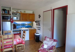 Appartement cosy 2 pièces + cabine, 6 pers., proche télésièges, commerces, avec balcon et équipement complet - FR-1-561-28