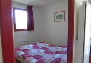 Appartement cosy 2 pièces + cabine, 6 pers., proche télésièges, commerces, avec balcon et équipement complet - FR-1-561-28