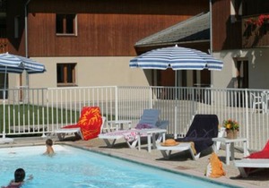 Appartement cosy avec piscines, parking et WiFi à Samoëns - FR-1-629-32