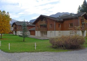 Appartement cosy avec piscines, parking et WiFi à Samoëns - FR-1-629-32