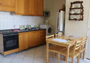 Appartement Duplex Confortable au Cœur de Toul avec Parking, Climatisation et Proche Gare - FR-1-584-60