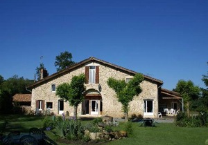 Appartement familial à Blaignac avec Piscine 100m² 8 personnes