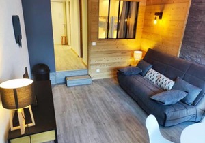 Appartement Rénové 2P avec Balcon Sud, Front de Neige, au Pied des Pistes - FR-1-292-64