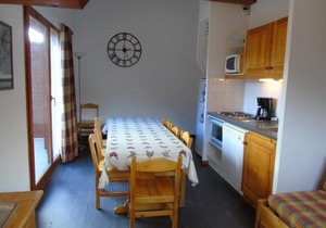 Appartement Valfréjus 8 pers, cuisine équipée, 2 sdb, animaux admis - FR-1-561-27