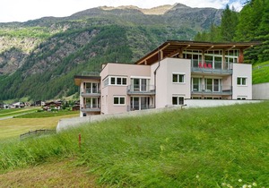 Appealing Apartment in Zwieselstein with Skiing Nearby