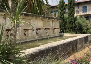 Appt 57 m2 4/5 pers in peace Garden level Secure swimming pool