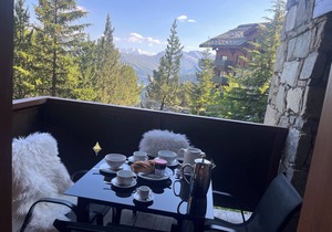 Arc 1950 ski in ski out 5*,Just refurbished 2bed 2bath apart Mont Blanc View