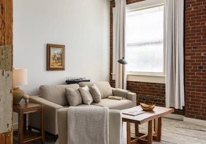 Arch, Dome, Dtown | Easy Train + Rooftop | Zencity