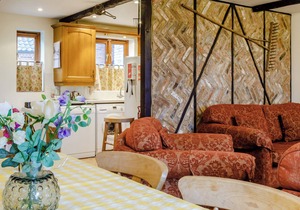 Archway Barn - E3864