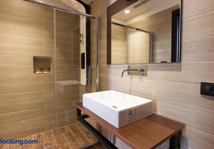 Arena Luxury Rooms