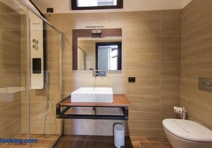 Arena Luxury Rooms