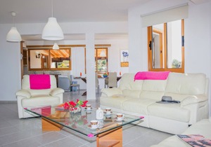 Argaka Tourist Beach Location - 3 Bed Villa - Amazing Sea Views