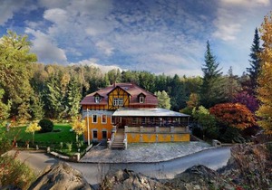 Art Nouveau Haven by the Mulde