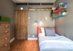 Artistic and Soulful Carnaby Street Movie Pad