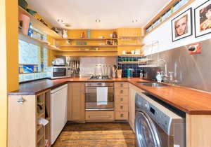 Artistic and Soulful Carnaby Street Movie Pad