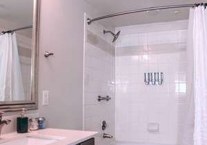 Artsy and Vibrant! Downtown/Deep Ellum w/ Free Parking!