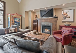 Ascent 415 - Amazing Top Floor Residence