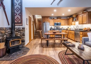 Aspen Meadows 10 -Beautifully Furnished