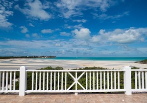 Astoundingly Pure and Blue Ocean View- Quiet and Serene Vacation Spot Awaits You