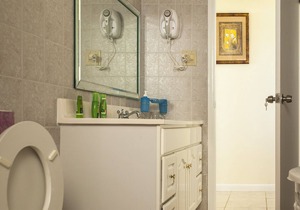 Astoundingly Pure and Blue Ocean View- Quiet and Serene Vacation Spot Awaits You