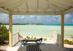Astoundingly Pure and Blue Ocean View- Quiet and Serene Vacation Spot Awaits You