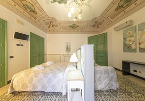 Astrea, fine room in Palazzo Villelmi