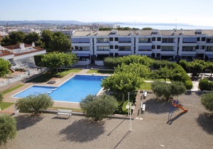 AT013 TORREMUNTS: Apartment with pool and sea views 350m from the beach
