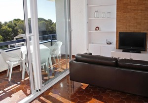 AT013 TORREMUNTS: Apartment with pool and sea views 350m from the beach
