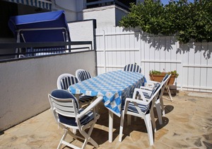 AT018 TORREMUNTS: Equipped apartment, with pool and wifi, 250m from the beach